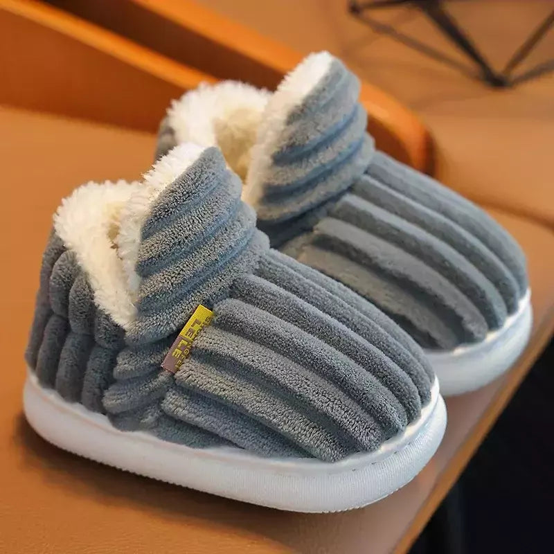 PANTUFLA INFANTIL CERRADA Y FORRADA | WARM HUG®