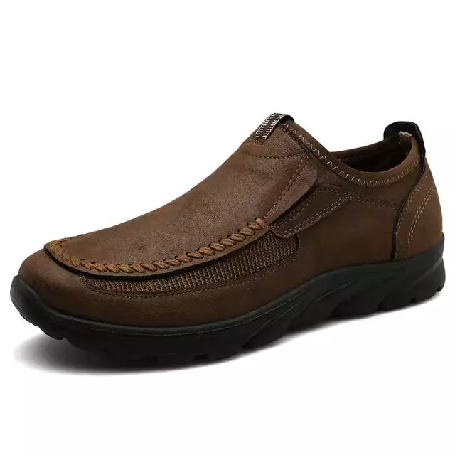 ZAPATOS TIPO TENIS DE CUERO PARA HOMBRE MONTCLAIR®